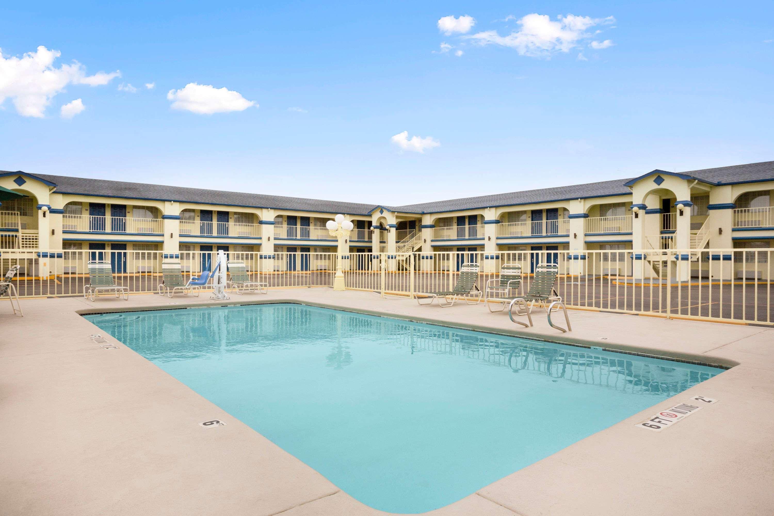 Travelodge By Wyndham Killeen/Fort Hood Exterior foto